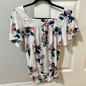 Lucky Brand T shirt. Near over the shoulder with vibrant colors